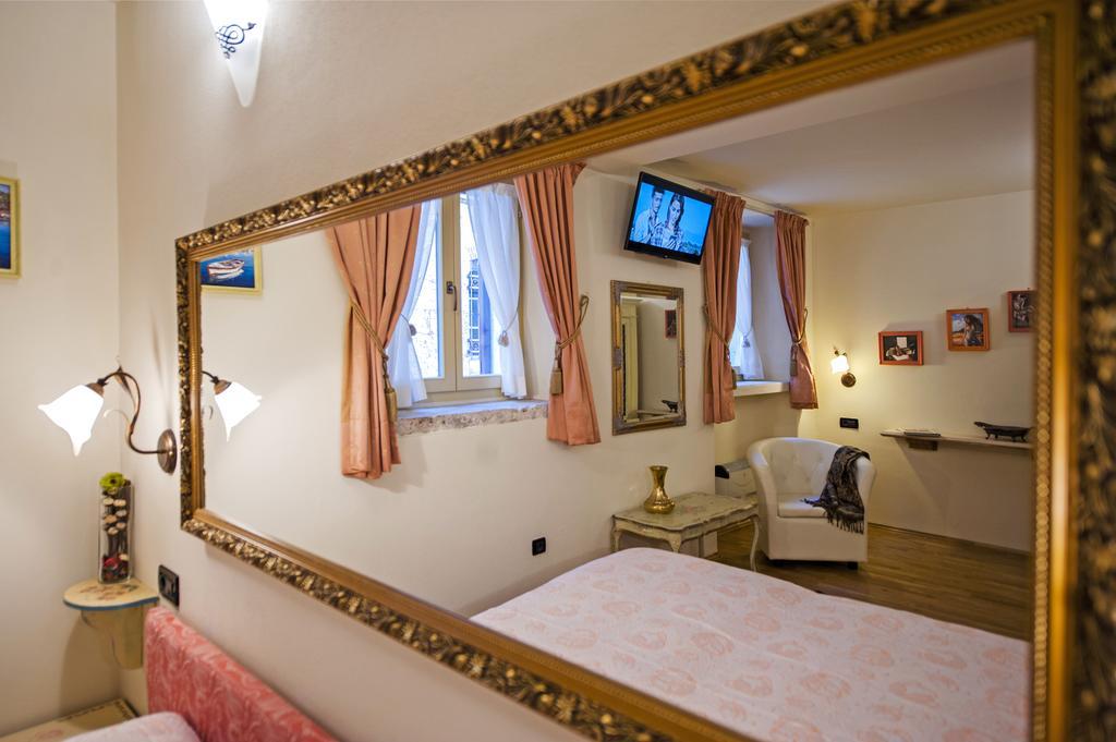 Ferienwohnung Antica Porta Sul Mar Rovinj Exterior foto